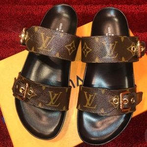 Louis Vuitton , Bom Dia Flat Mule SANDALS  ( 100% Authentic & Real !)